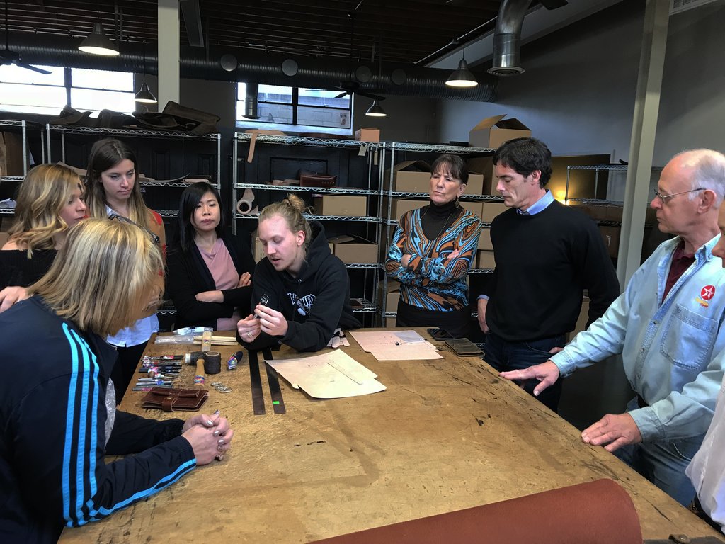 俄罗斯女飞人表演失手从9米高空坠落 幸运摔伤脊柱“三亿体育”(图1) 三亿体育手机版